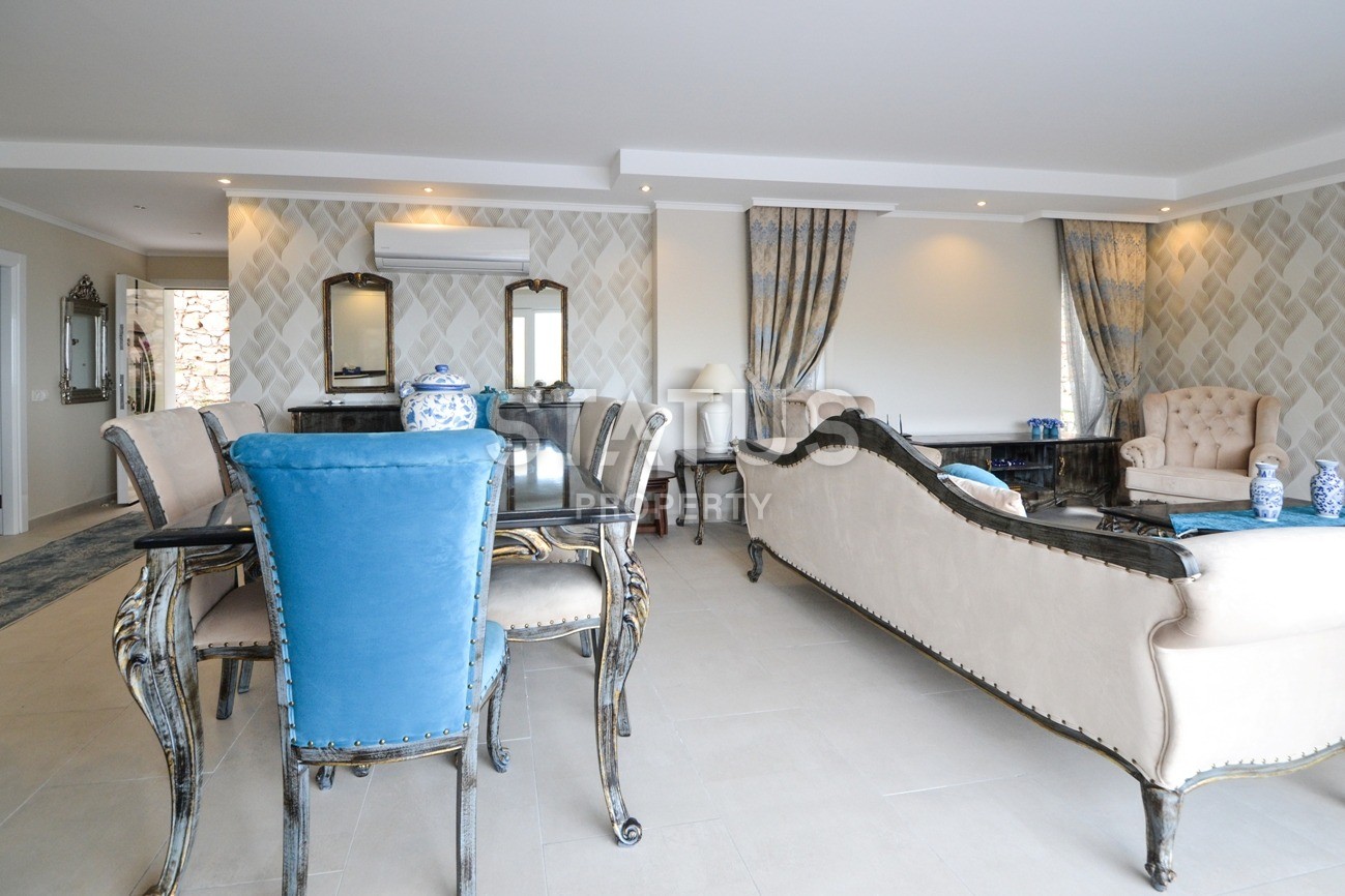 Luxurious villa layout 4+1, 220m2 with sea and mountain views in the Kargicak area фото 6