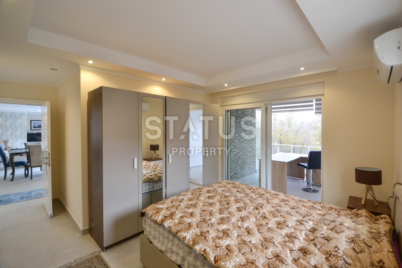 Luxurious villa layout 4+1, 220m2 with sea and mountain views in the Kargicak area фото 11