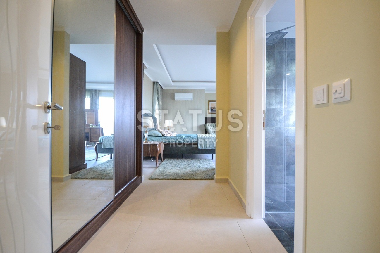 Luxurious villa layout 4+1, 220m2 with sea and mountain views in the Kargicak area фото 14