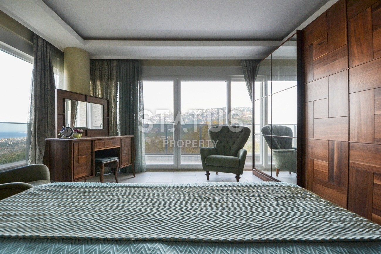 Luxurious villa layout 4+1, 220m2 with sea and mountain views in the Kargicak area фото 30