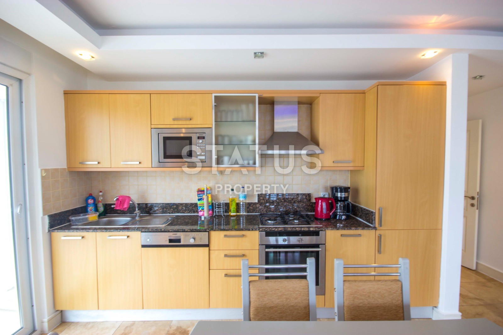 Апартаменты 1+1, 70 кв.м. в комплексе с большой территорией и низкоэтажной постройкой. Джикджилли, Алания. фото 13