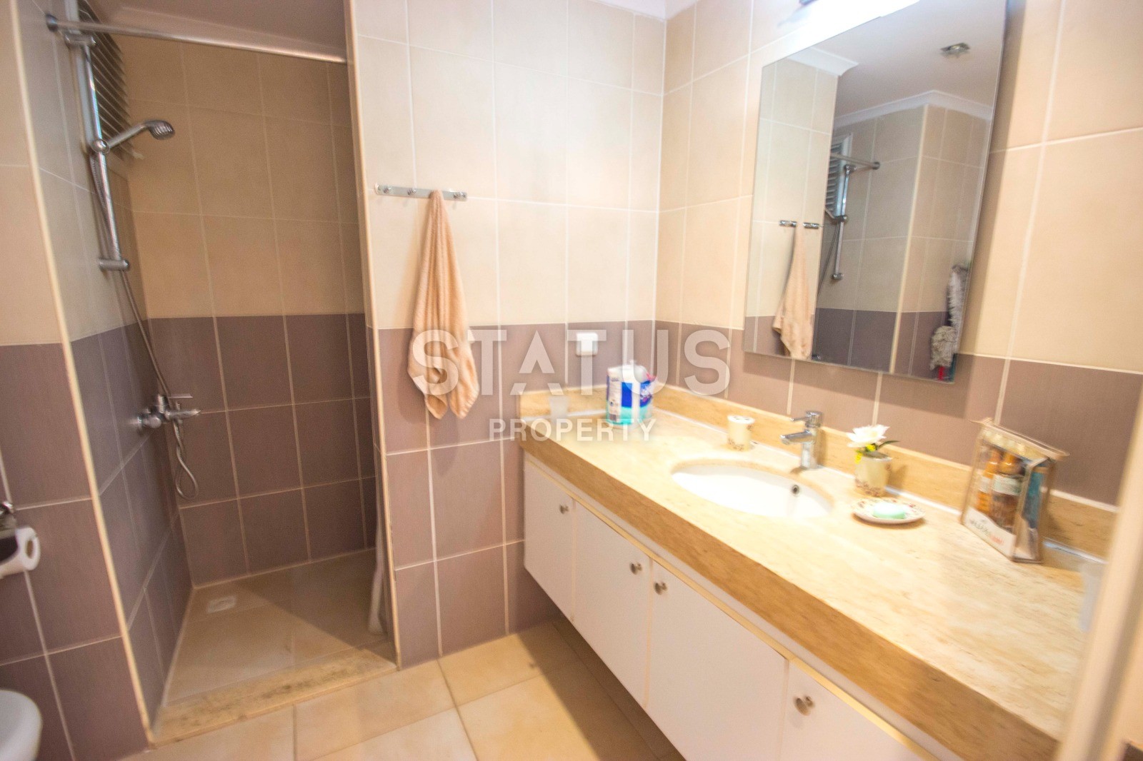 Апартаменты 1+1, 70 кв.м. в комплексе с большой территорией и низкоэтажной постройкой. Джикджилли, Алания. фото 19