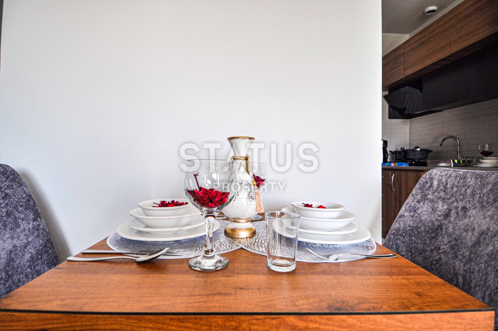 Двухкомнатная квартира 48 кв.м., укомплектованная мебелью в новом доме. Махмутлар, Алания. фото 7