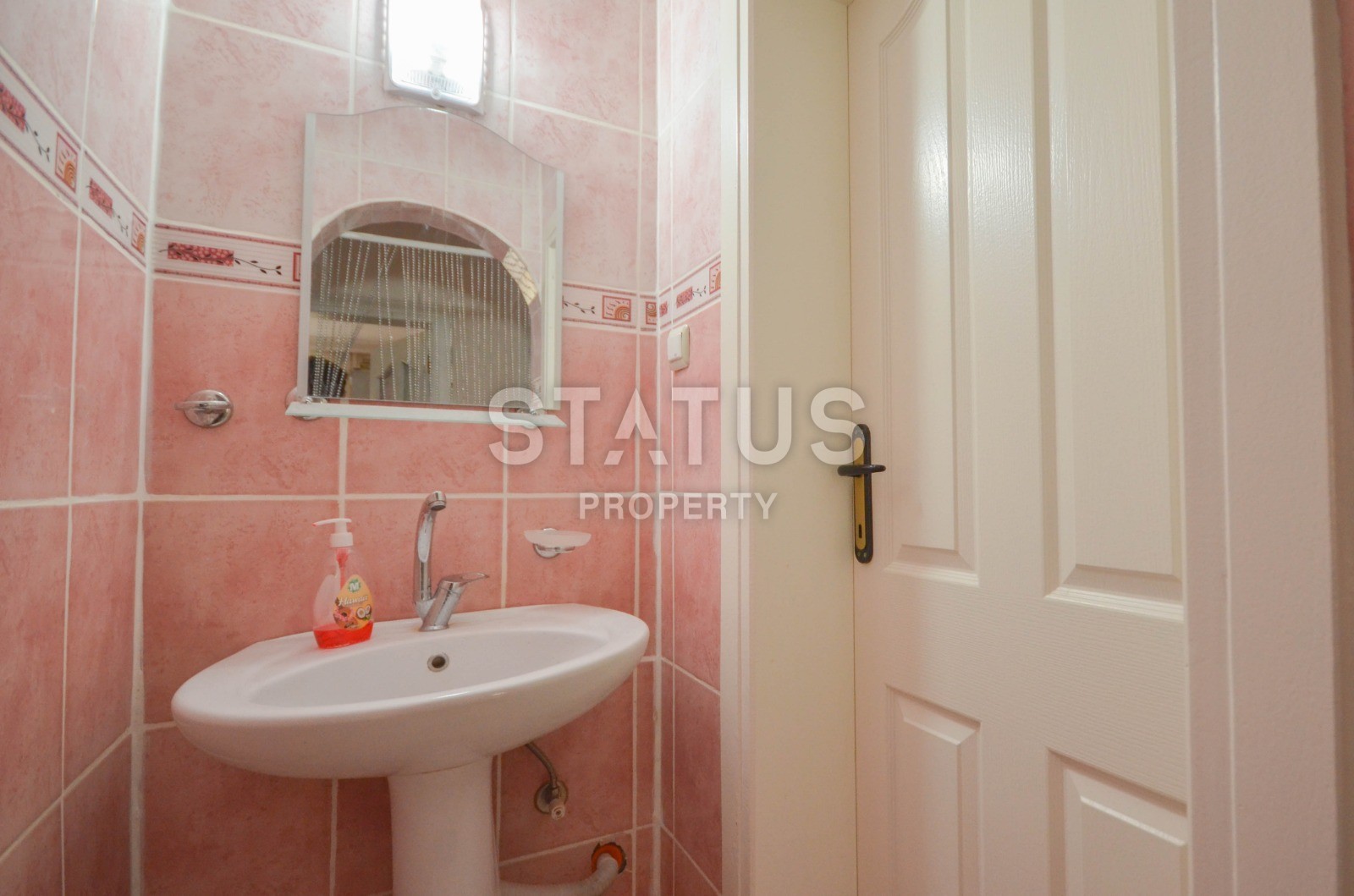 Крупнометражная трёшка 130 м2 с отдельной кухней, Махмутлар, Алания. фото 21