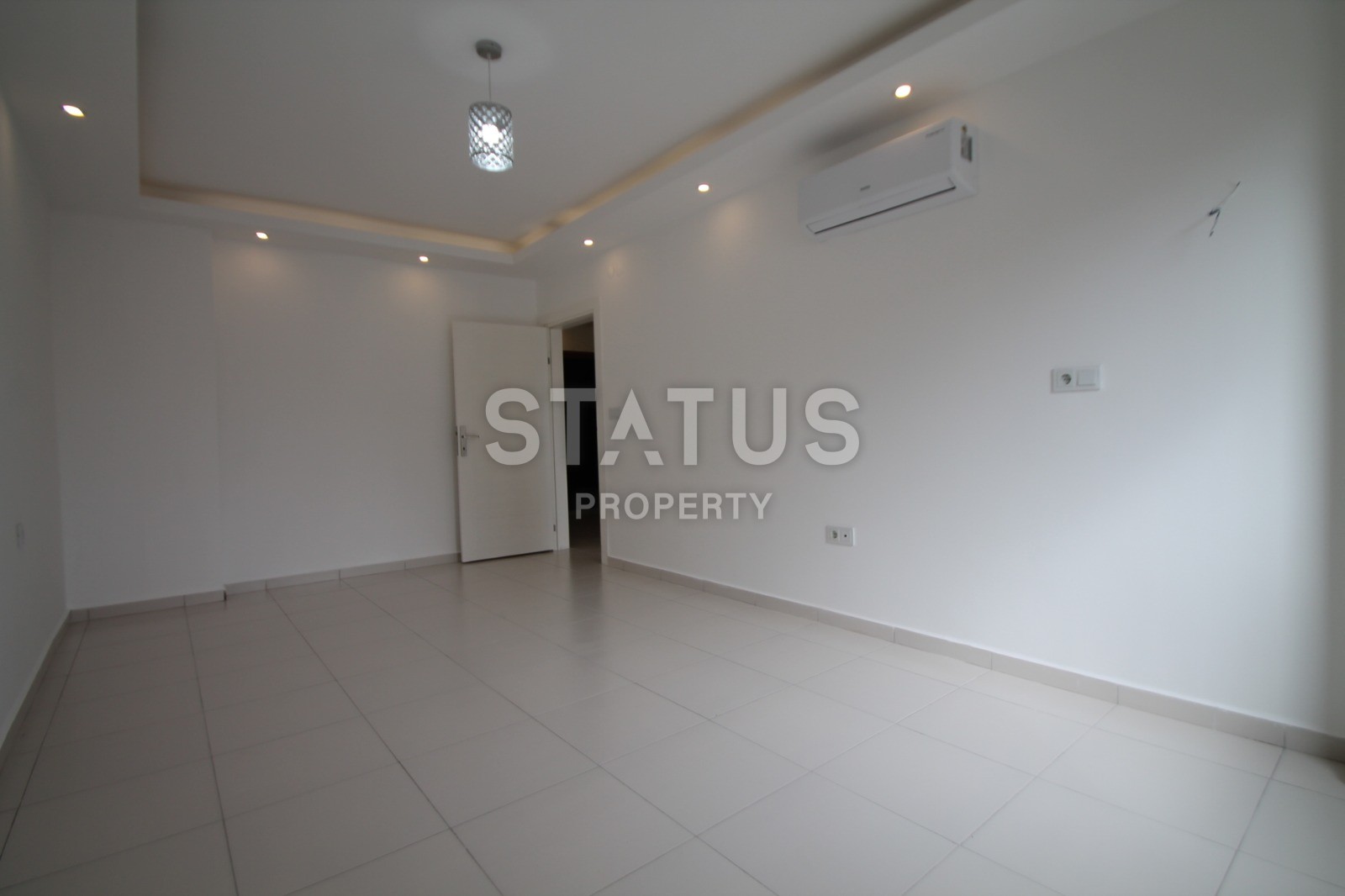 Квартира 1+1, 65 м2 в хорошем комплексе района Махмутлар. фото 3