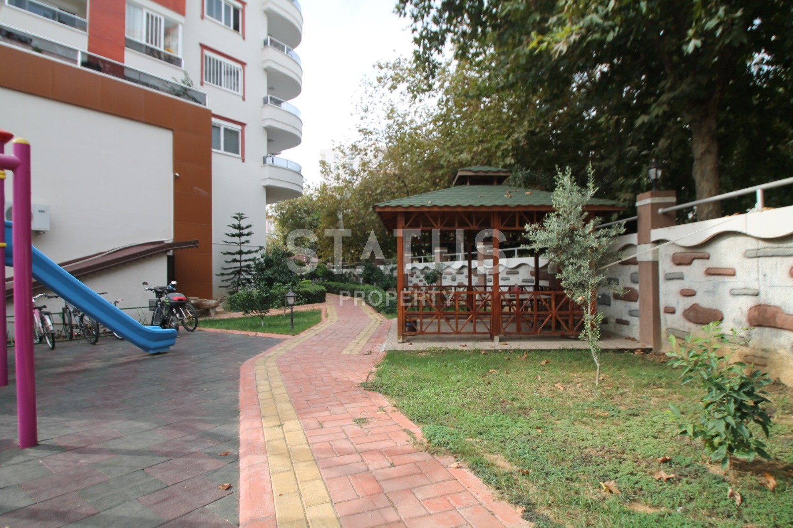 Квартира 1+1, 65 м2 в хорошем комплексе района Махмутлар. фото 21