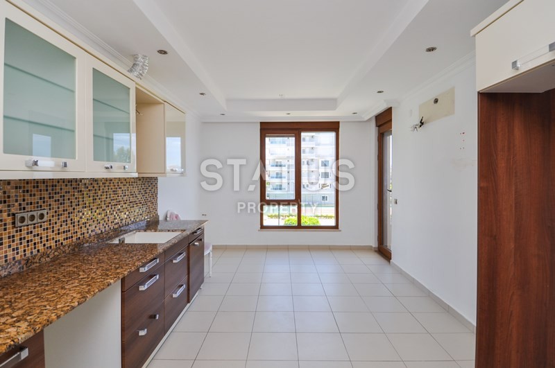 Море! Море! Море, которым вы будете наслаждаться из окон своей квартиры! Большая квартира на первой линии! фото 4