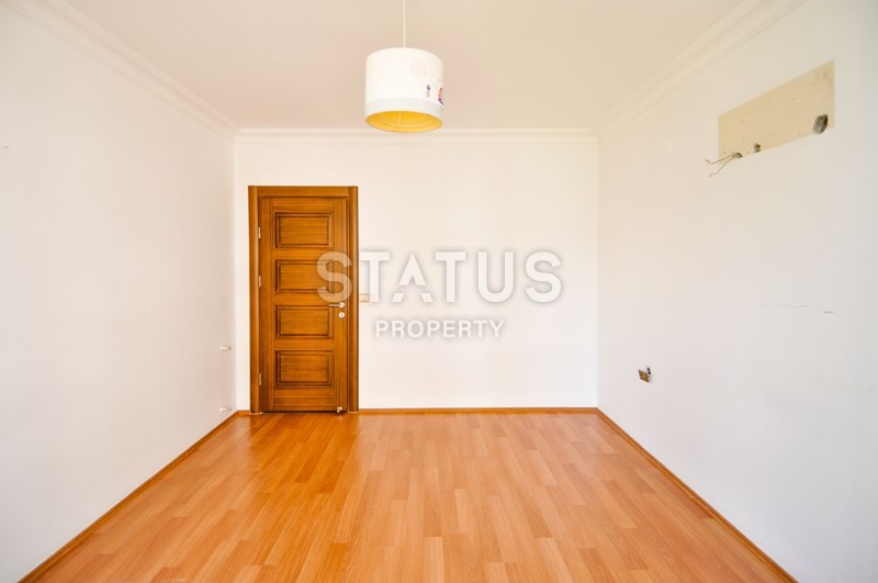 Море! Море! Море, которым вы будете наслаждаться из окон своей квартиры! Большая квартира на первой линии! фото 11