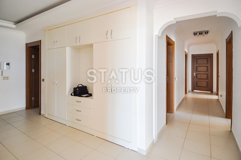 Море! Море! Море, которым вы будете наслаждаться из окон своей квартиры! Большая квартира на первой линии! фото 12