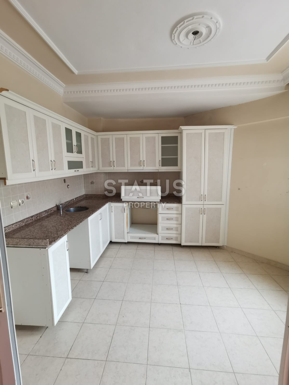 Apartment 2+1, 100 m2 at a good price in the central part of Alanya. фото 3