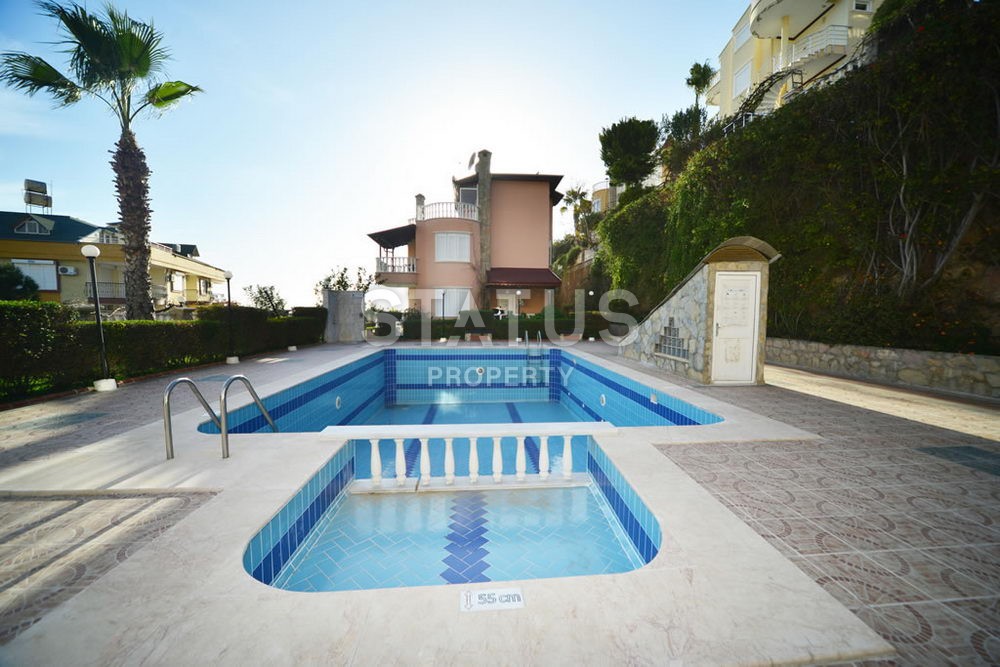 Triplex villa 5+1, 240 m2 with stunning views and excellent location in Kestel. фото 3