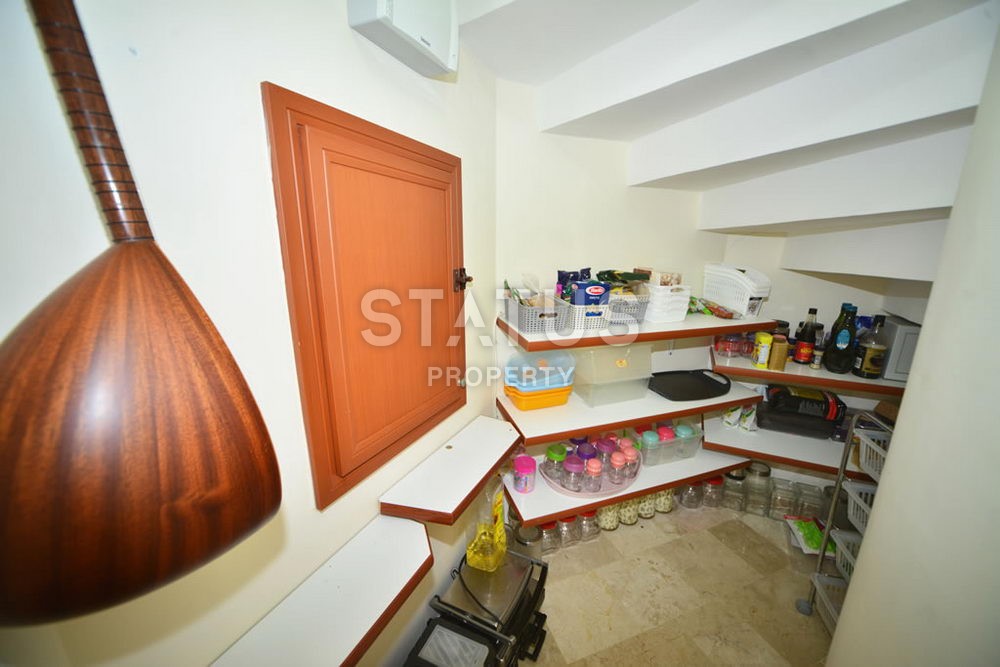 Triplex villa 5+1, 240 m2 with stunning views and excellent location in Kestel. фото 12