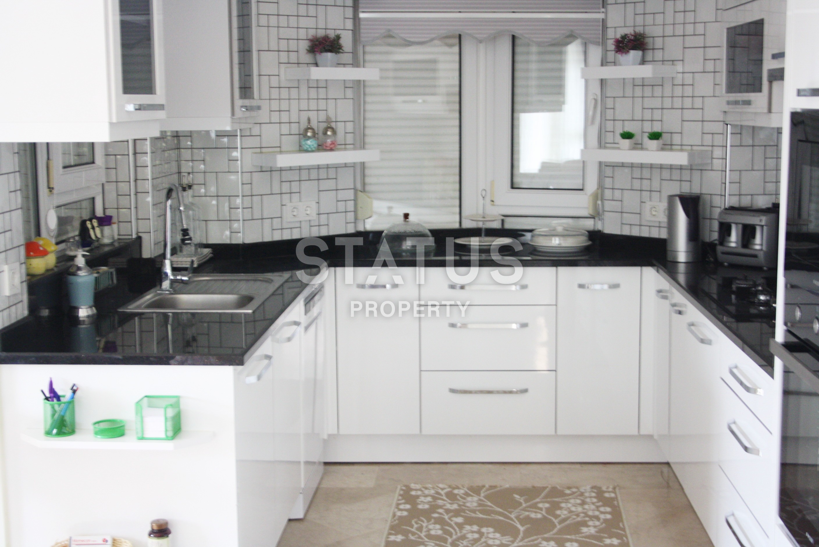 Triplex villa 5+1, 240 m2 with stunning views and excellent location in Kestel. фото 34