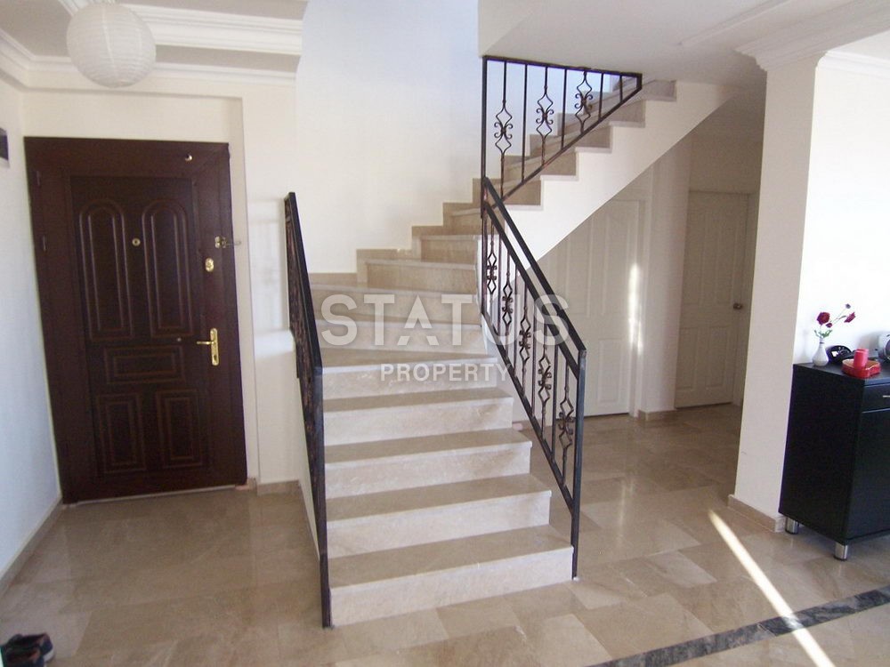 Меблированный дублекс планировки 4+1, 200 м2 в районе Кестель, Аланья фото 11