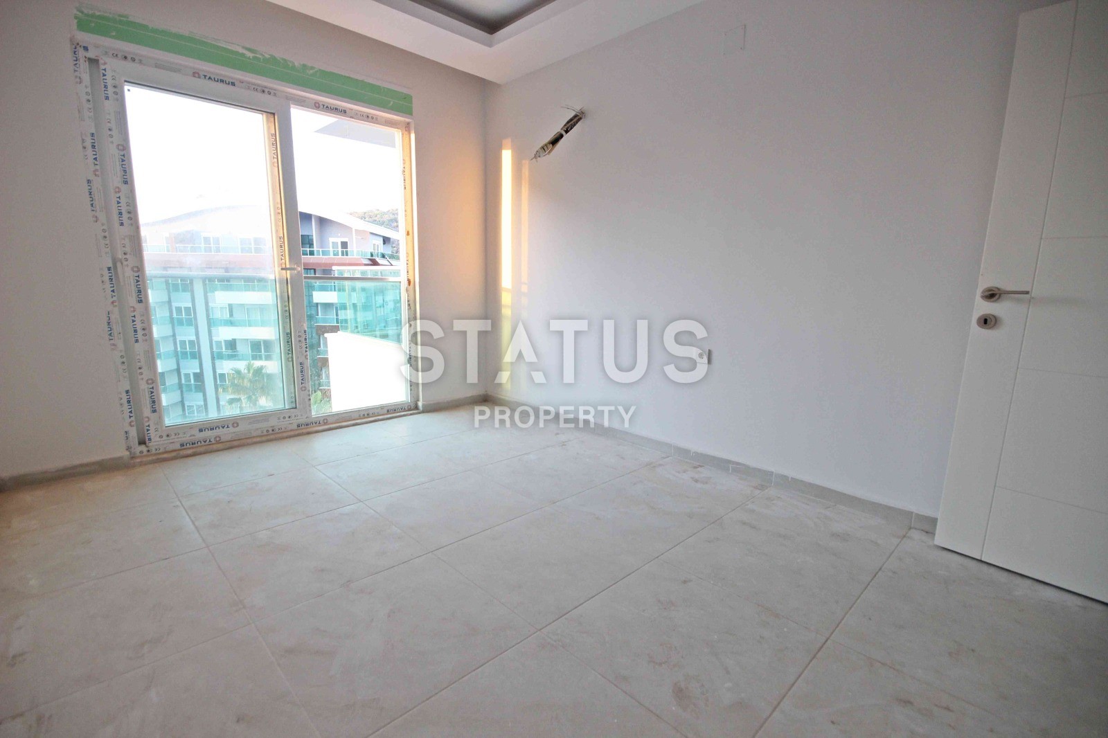 Spacious apartment 1+1, 65m2 in a luxury complex in the Kargicak area. фото 10