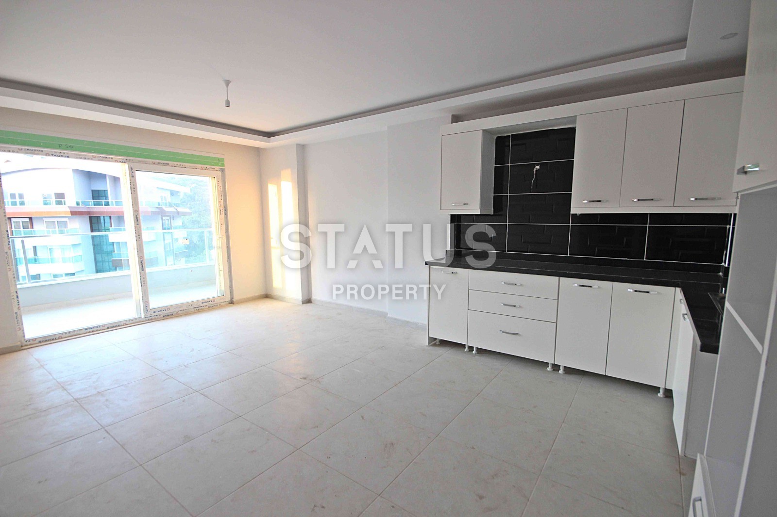 Spacious apartment 1+1, 65m2 in a luxury complex in the Kargicak area. фото 14
