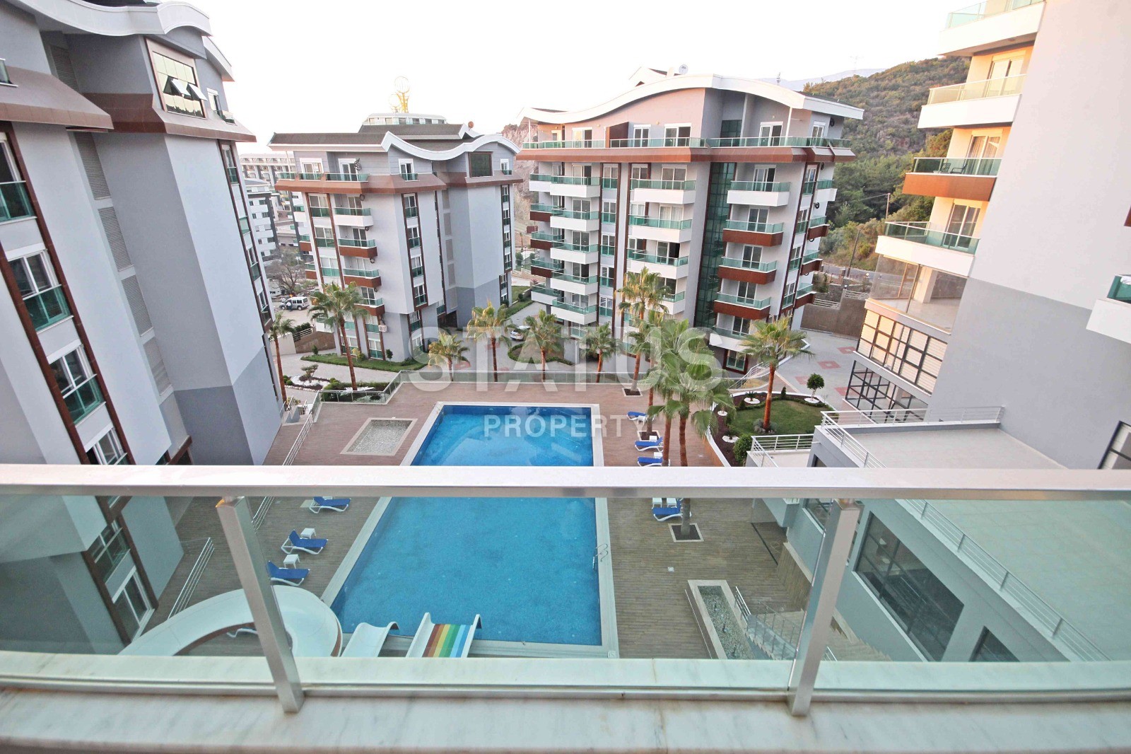 Spacious apartment 1+1, 65m2 in a luxury complex in the Kargicak area. фото 20