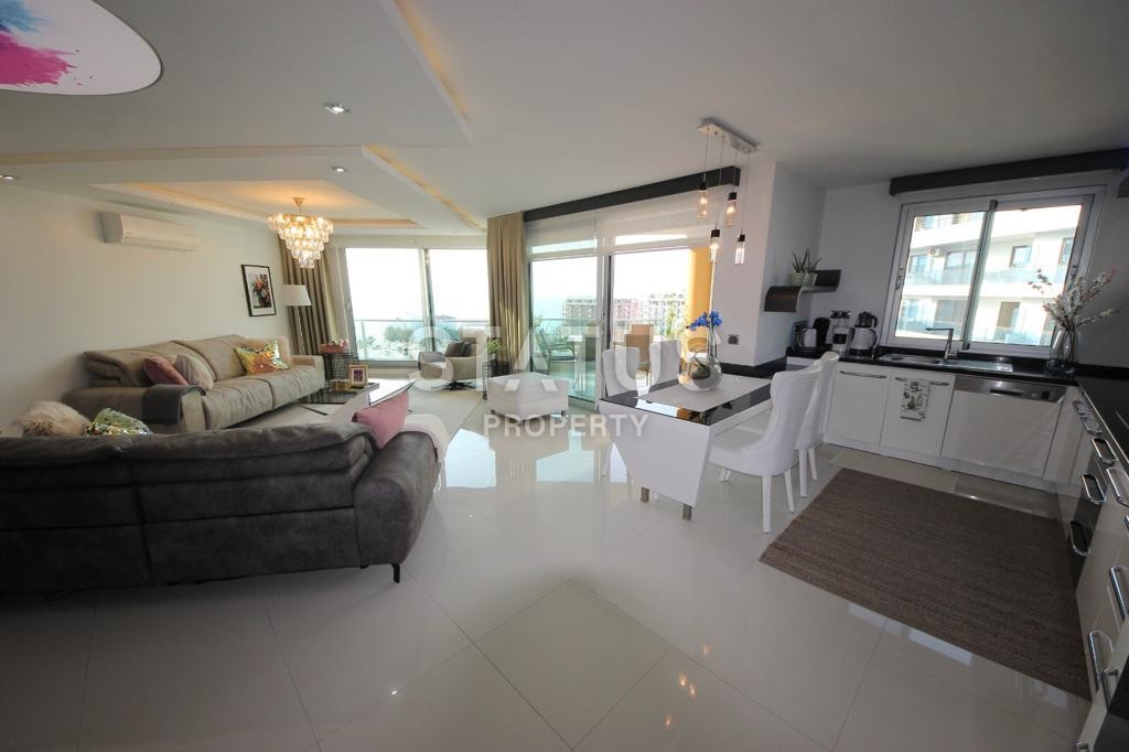 Three-room apartment 130 m2 overlooking the sea and the forest in Kargicak area. фото 7