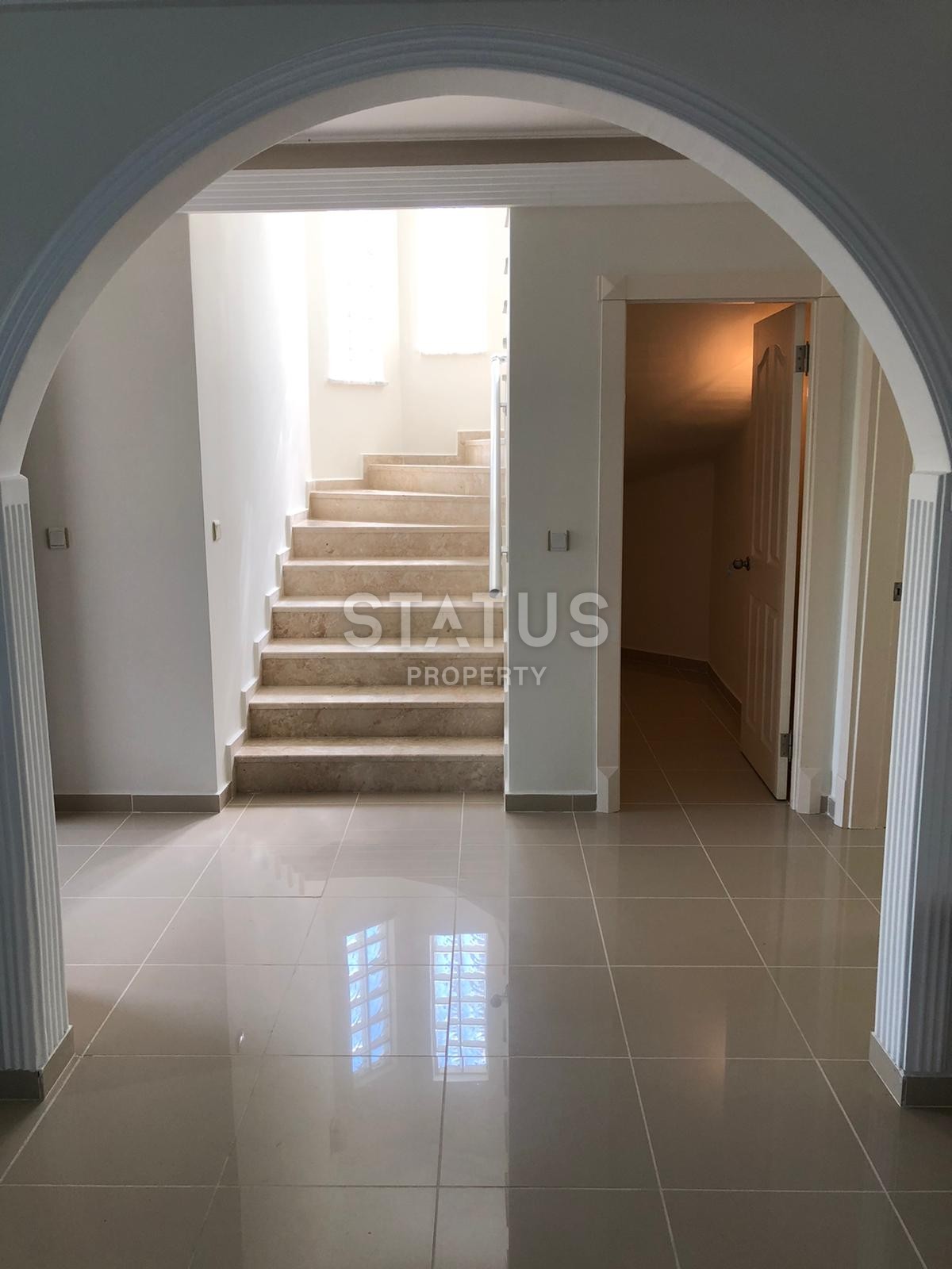 Luxurious furnished villa 4+1 layout, 250 m2 in the ecological area of Kargicak, Alanya фото 15