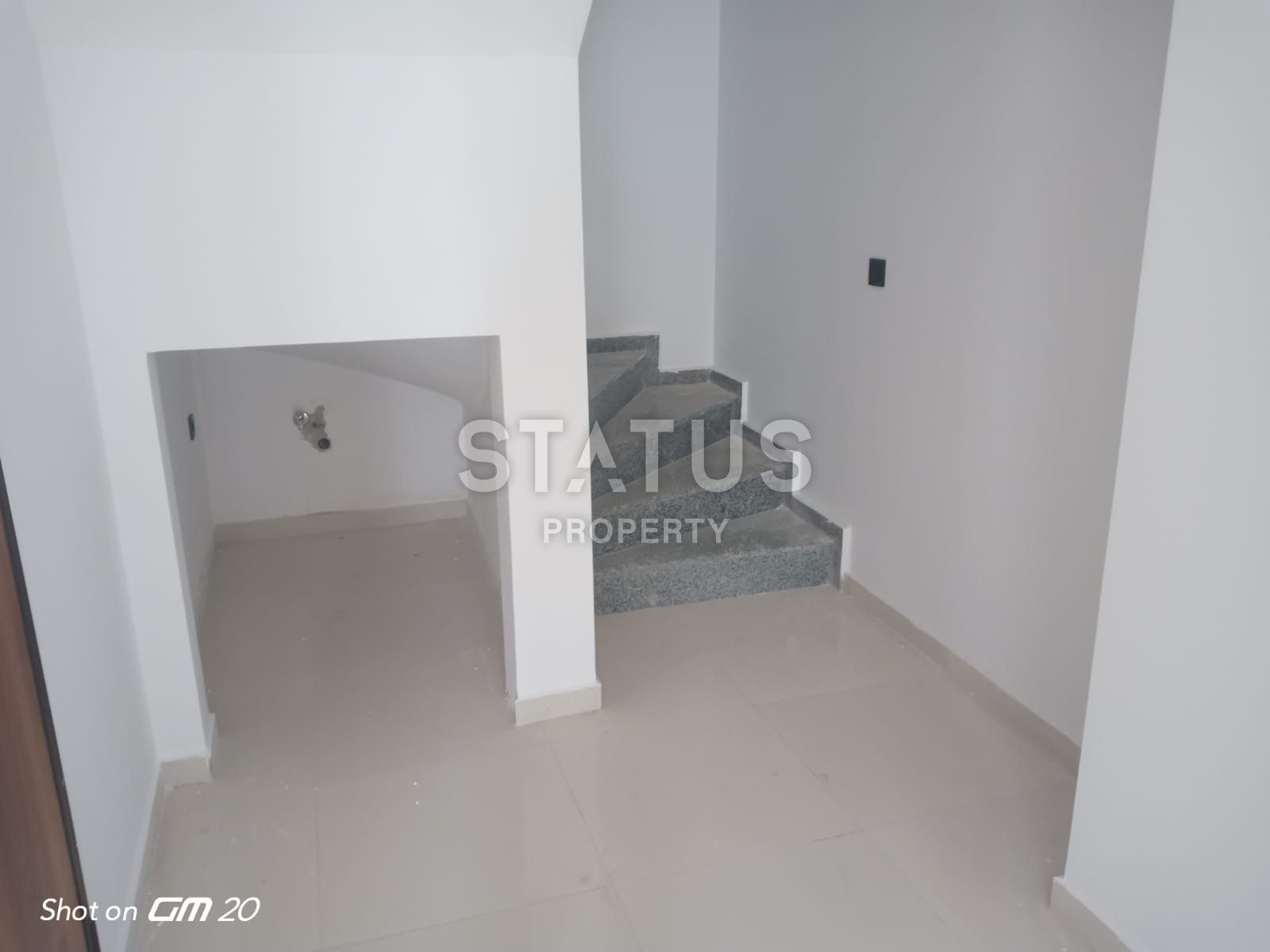 Двухуровневые апартаменты 2+1, 110 м2 в новом комплексе в Махмутларе. фото 3