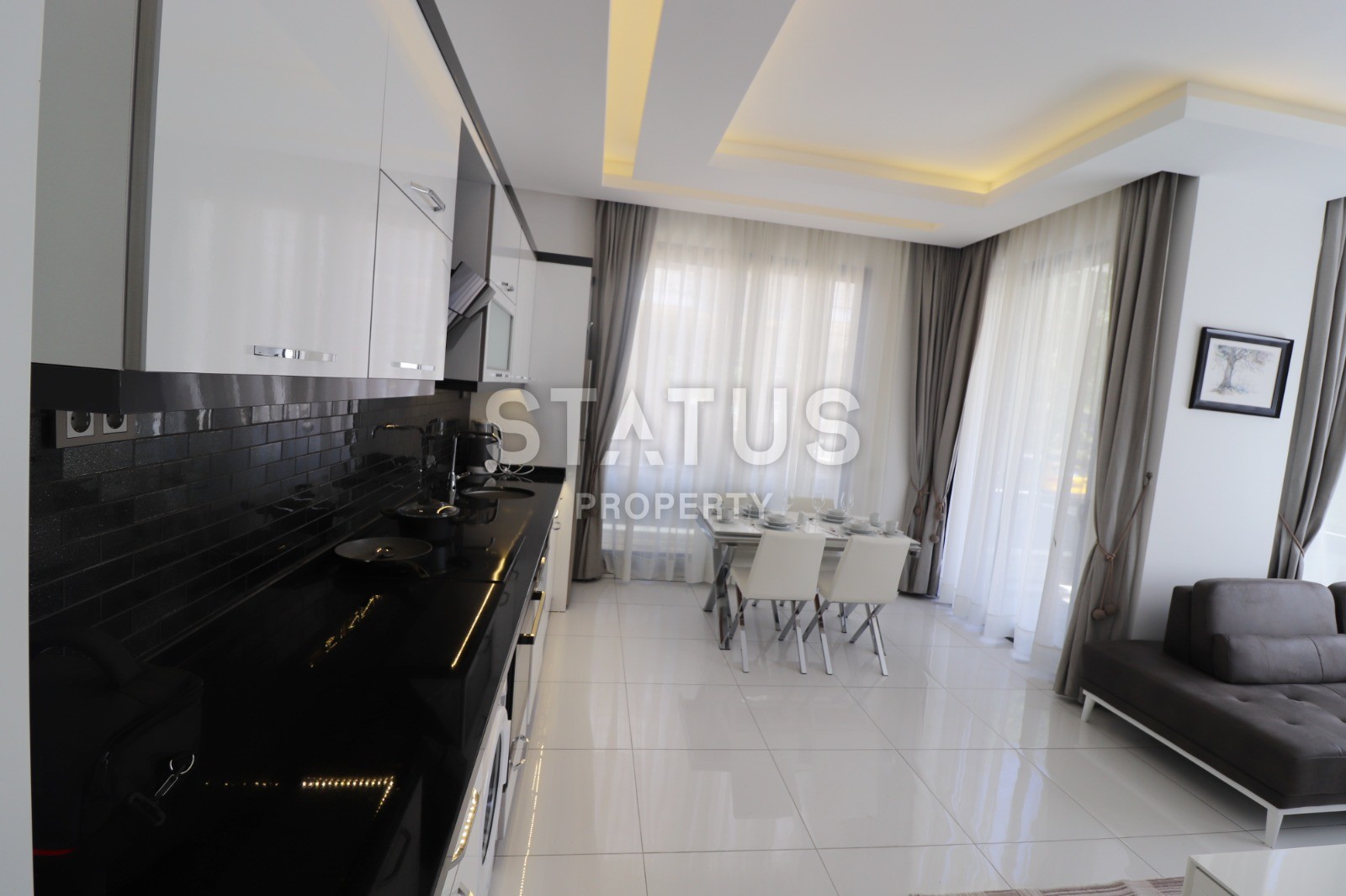 Трехкомнатная квартира в новом комплексе в центре города, 105 м2 фото 12