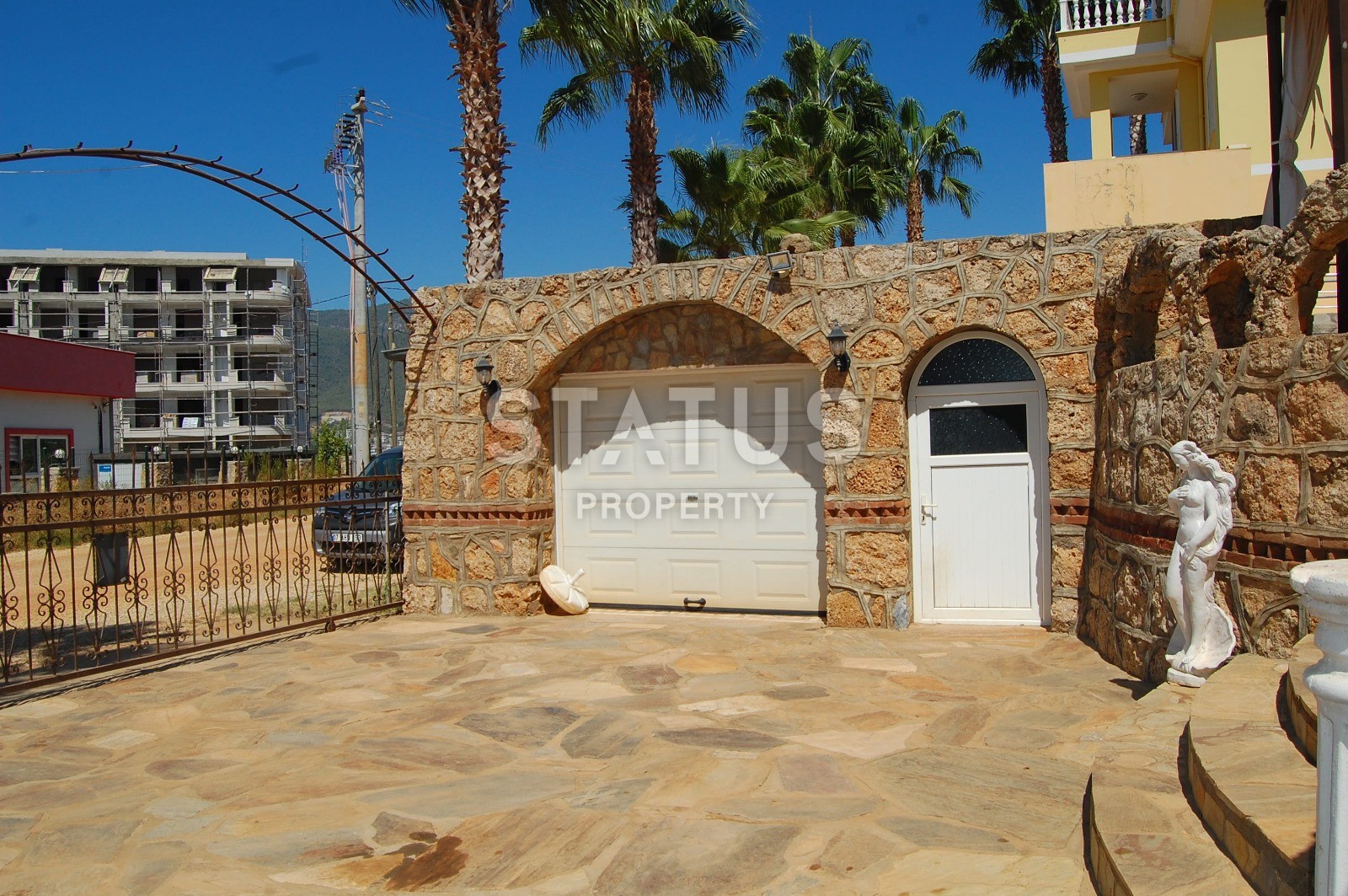 Villa 5+1, 355 m2 with a private plot and a swimming pool in the Oba area. фото 32