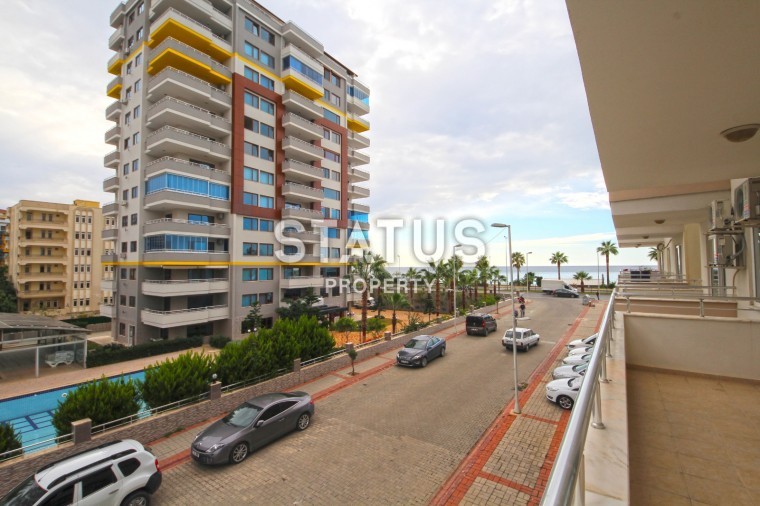 Меблированная трехкомнатная квартира 120 м2 в самом центре Махмутлара, возле часов. фото 1