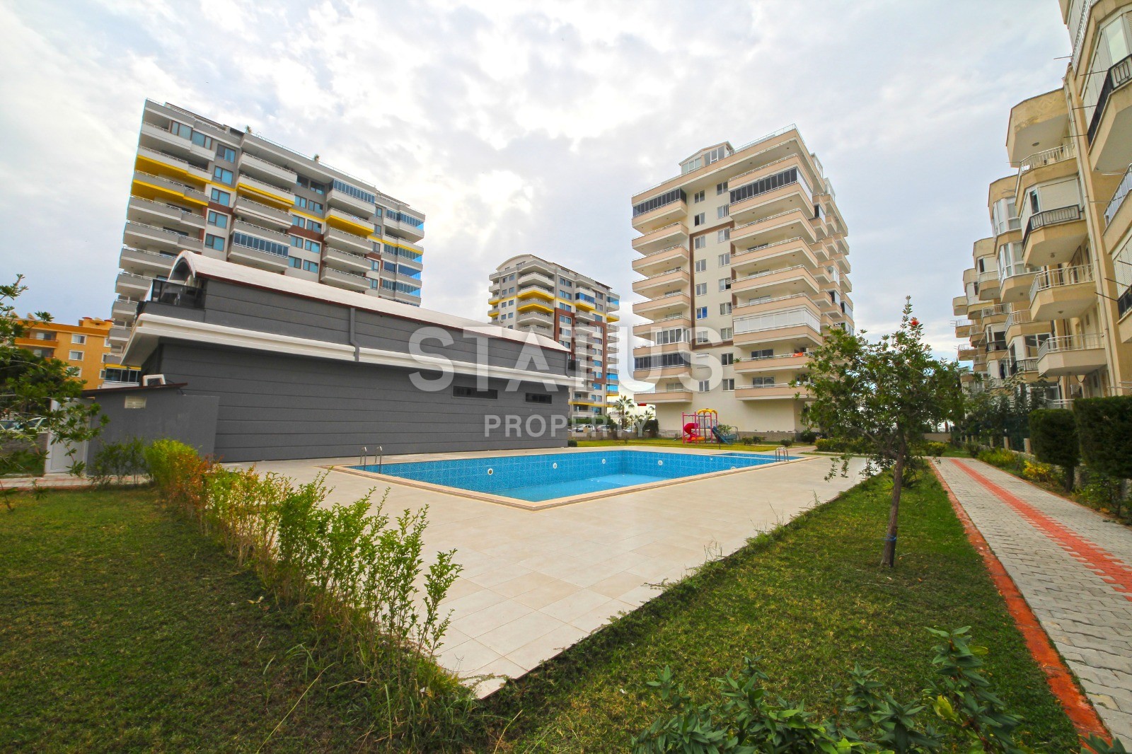 Меблированная трехкомнатная квартира 120 м2 в самом центре Махмутлара, возле часов. фото 19