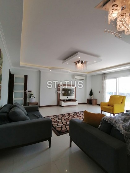 Апартаменты 3+1, 230 м2 в центре Махмутлара. фото 1