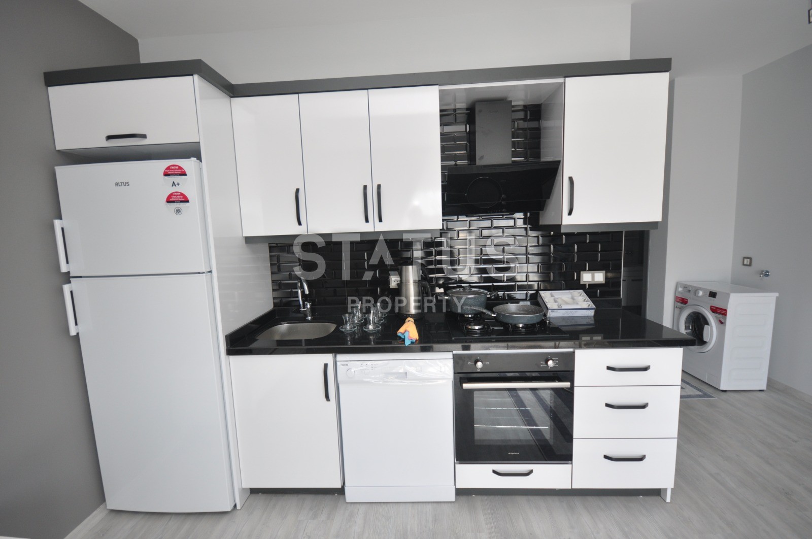 Три квартиры в новом комплексе с инфраструктурой, 50 м2 фото 24