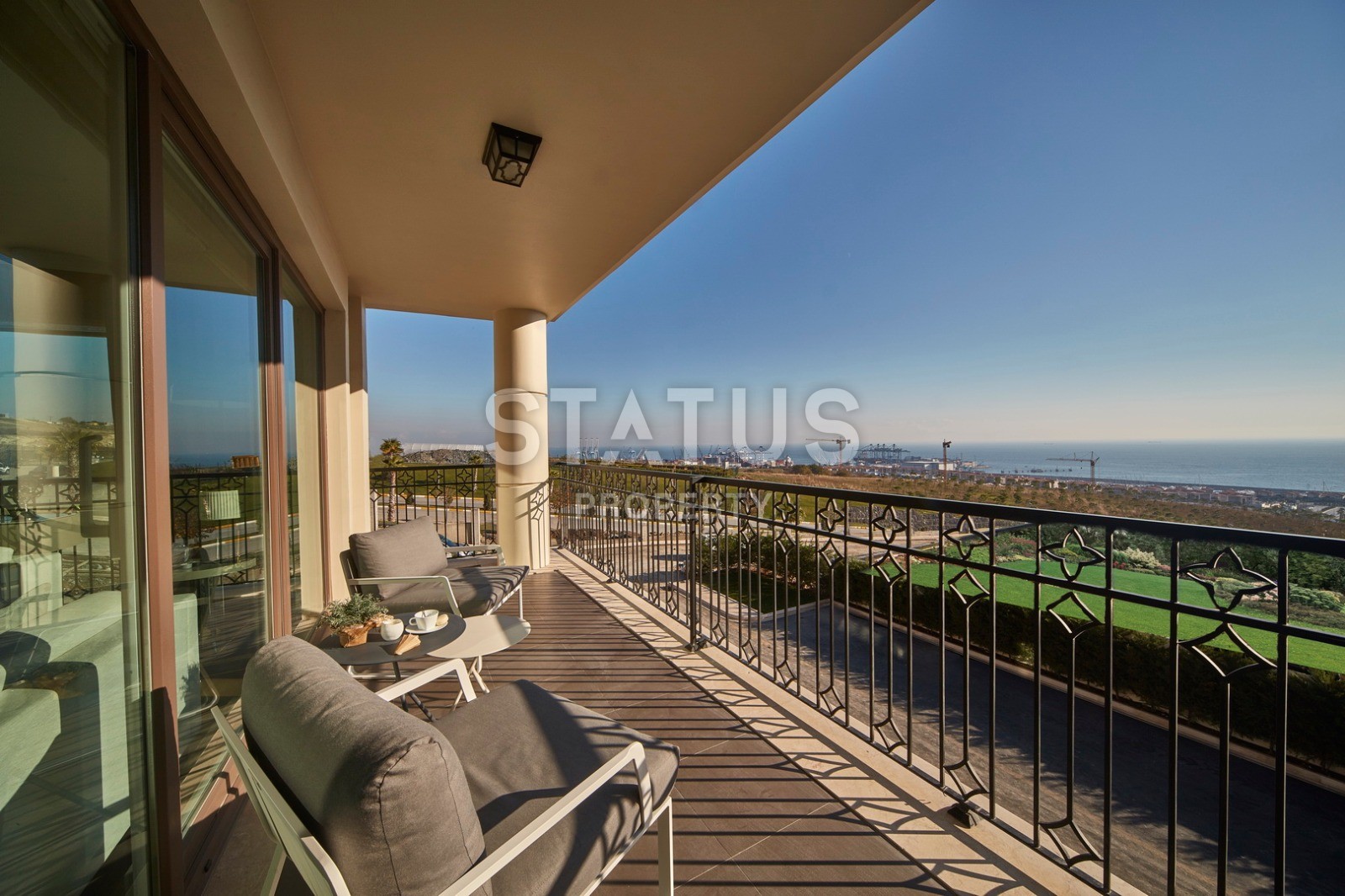 Элитные апартаменты от 1+1 до вилл на побережье, в самом грандиозном комплексе класса Люкс. Бейликдюзю, Стамбул. фото 15