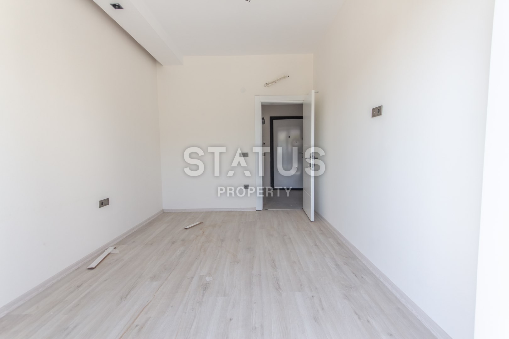 One-bedroom apartment in a new house at a great price, 65 m2 фото 16