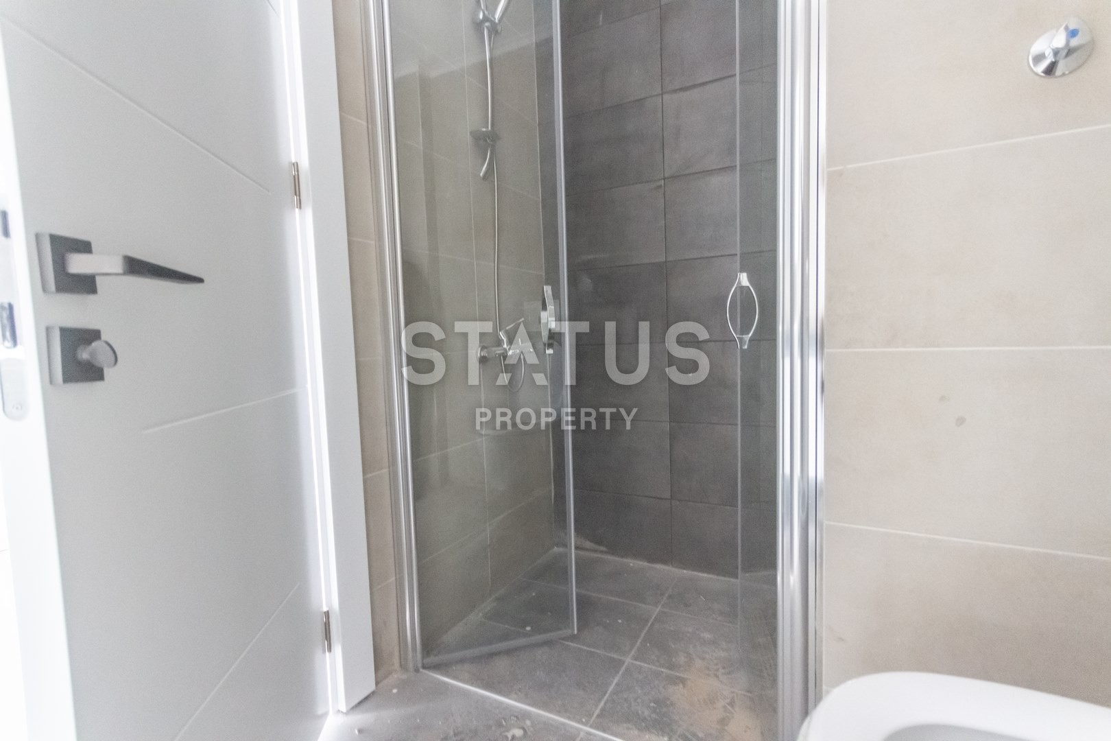 One-bedroom apartment in a new house at a great price, 65 m2 фото 21