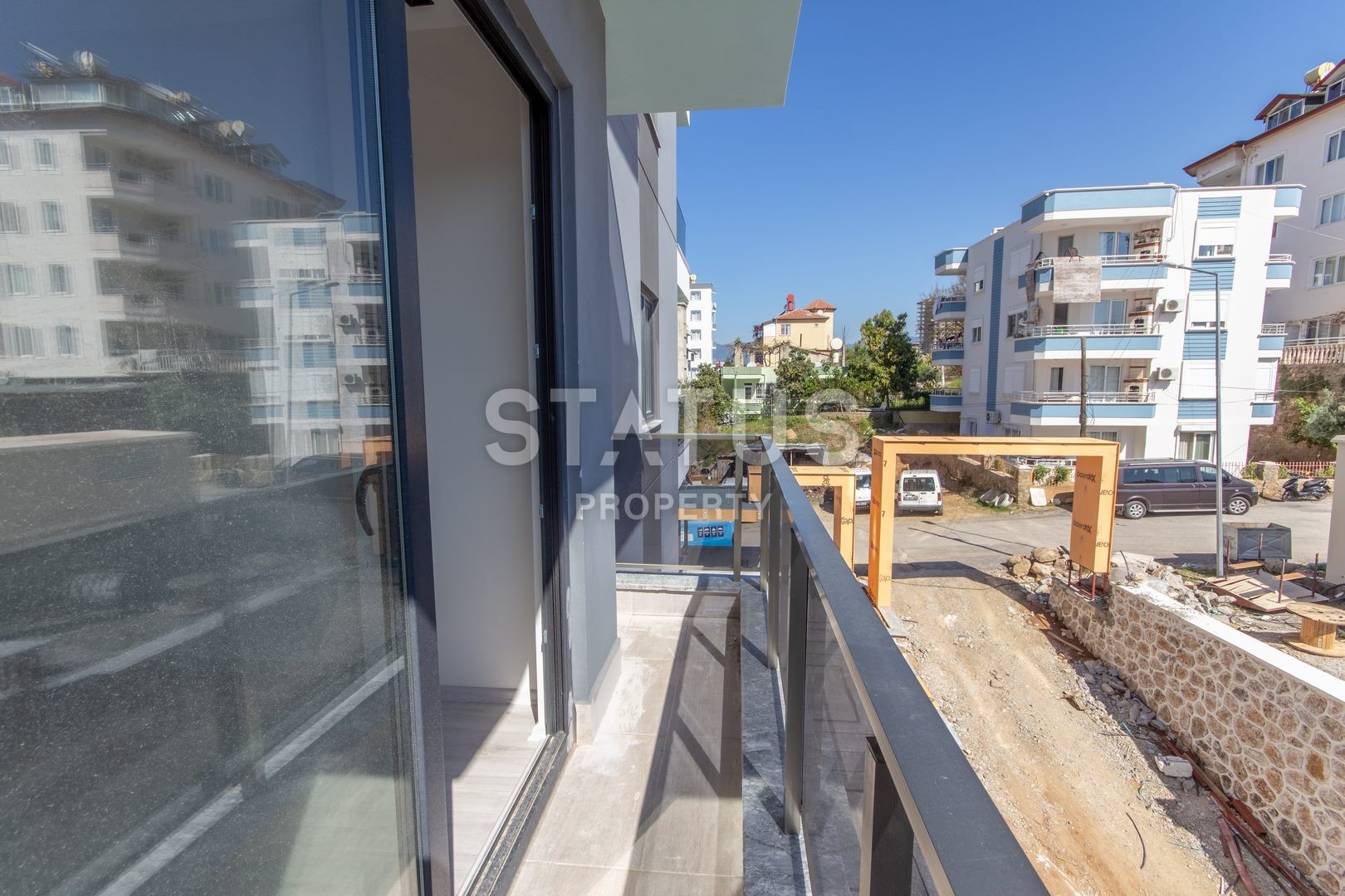 One-bedroom apartment in a new house at a great price, 65 m2 фото 25