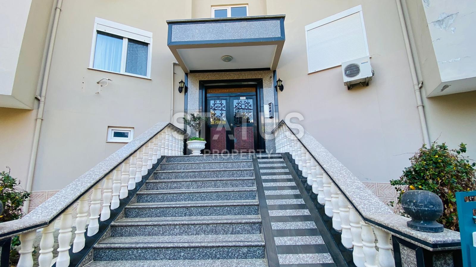 Furnished three-room apartment with sea view, 125 m2 фото 24