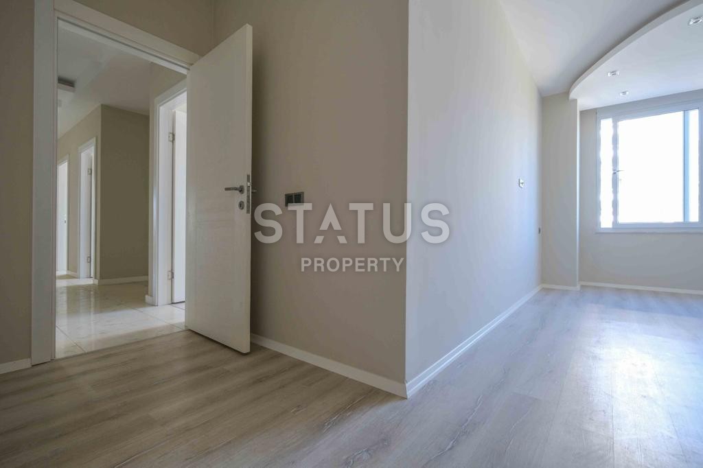 4+1 layout apartment with a separate kitchen in a new complex with developed infrastructure in Mahmutlar, 180 m2 фото 6