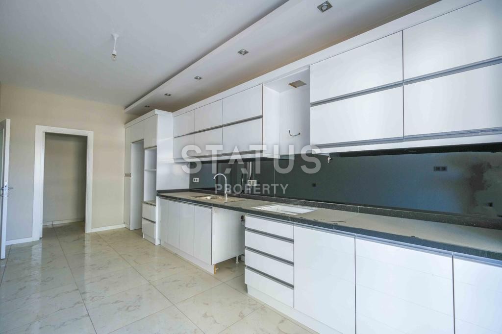 4+1 layout apartment with a separate kitchen in a new complex with developed infrastructure in Mahmutlar, 180 m2 фото 19
