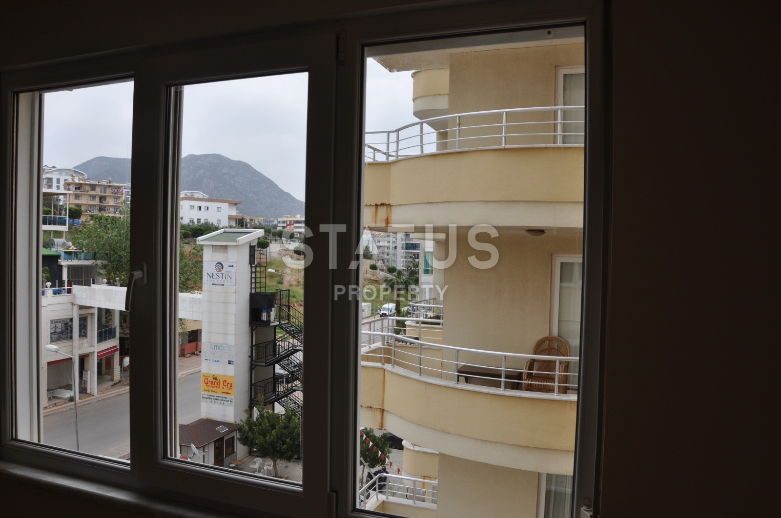 Трехкомнатная квартира в 50метрах от моря в Тосмуре, 105м2 фото 3