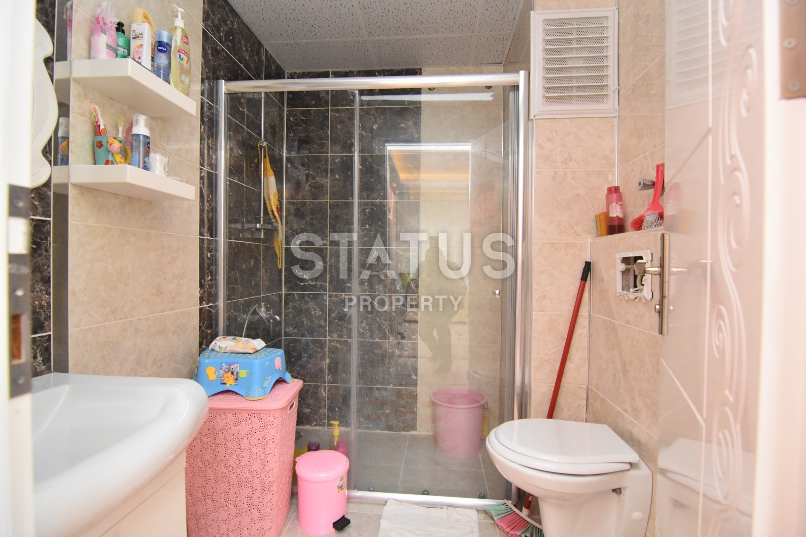 Duplex 3+1, 150 m2 with a large terrace within walking distance from the sea in Mahmutlar. фото 5