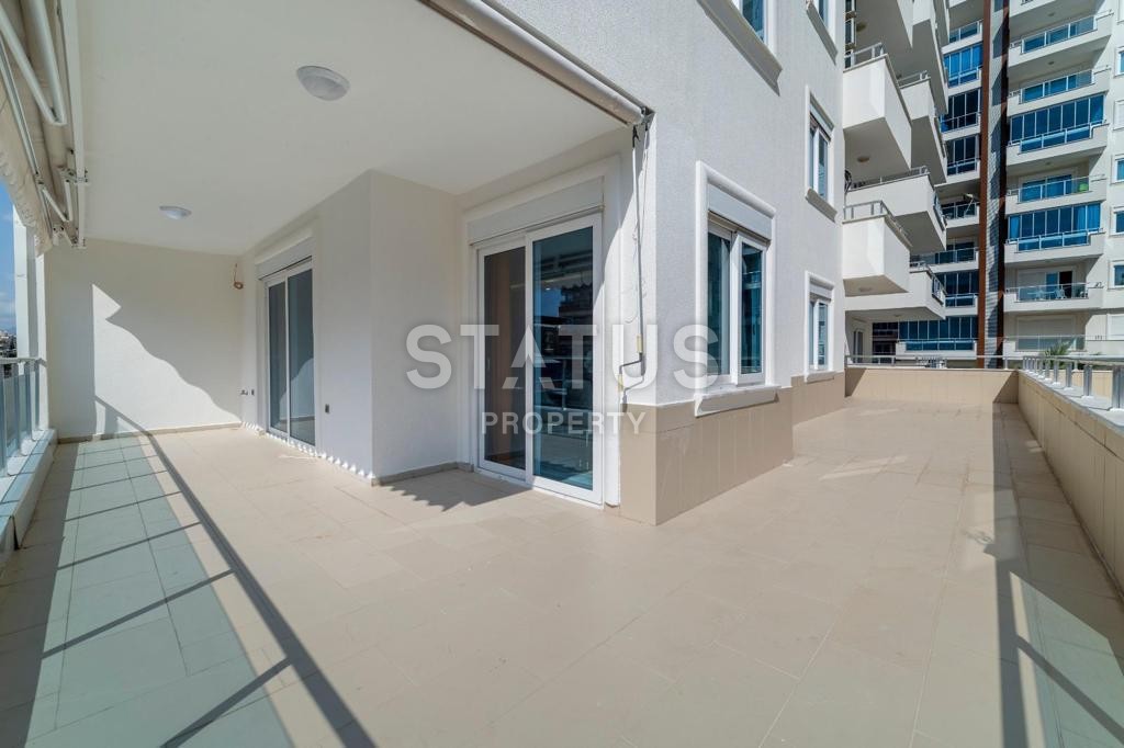 Four-room apartment with new furniture, 160 m2 фото 10