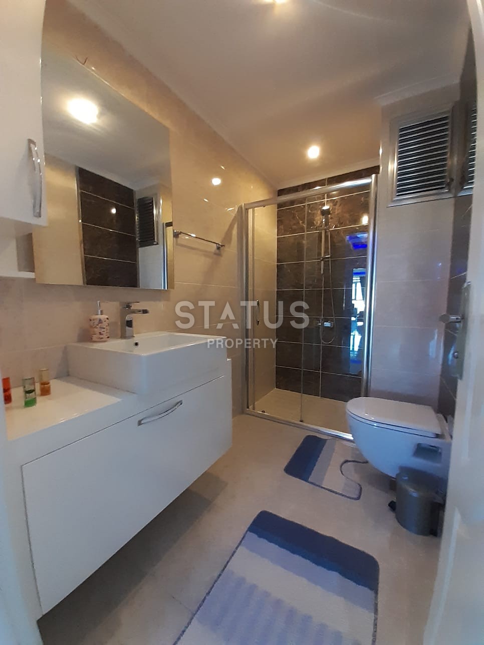 Двухуровневая четырехкомнатная квартира с мебелью в 150 метрах от моря. фото 23