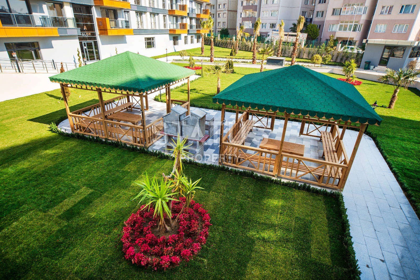 Квартиры от 93 до 271 м2 в отличном жилом комплексе с видом на море. Буюкчекмедже, Стамбул. фото 5