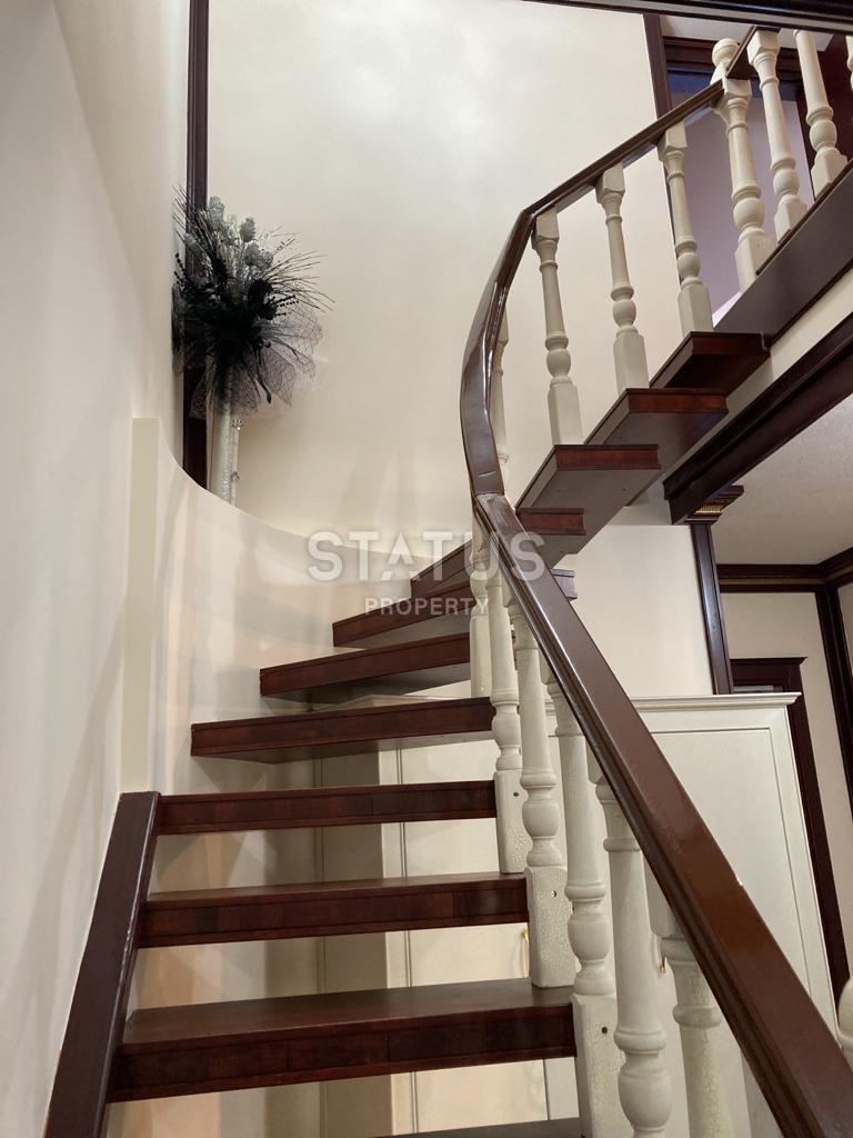 Luxurious furnished duplex overlooking the sea and the center of Alanya, 3+1, 225 m2 фото 10