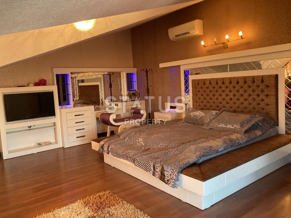 Luxurious furnished duplex overlooking the sea and the center of Alanya, 3+1, 225 m2 фото 21