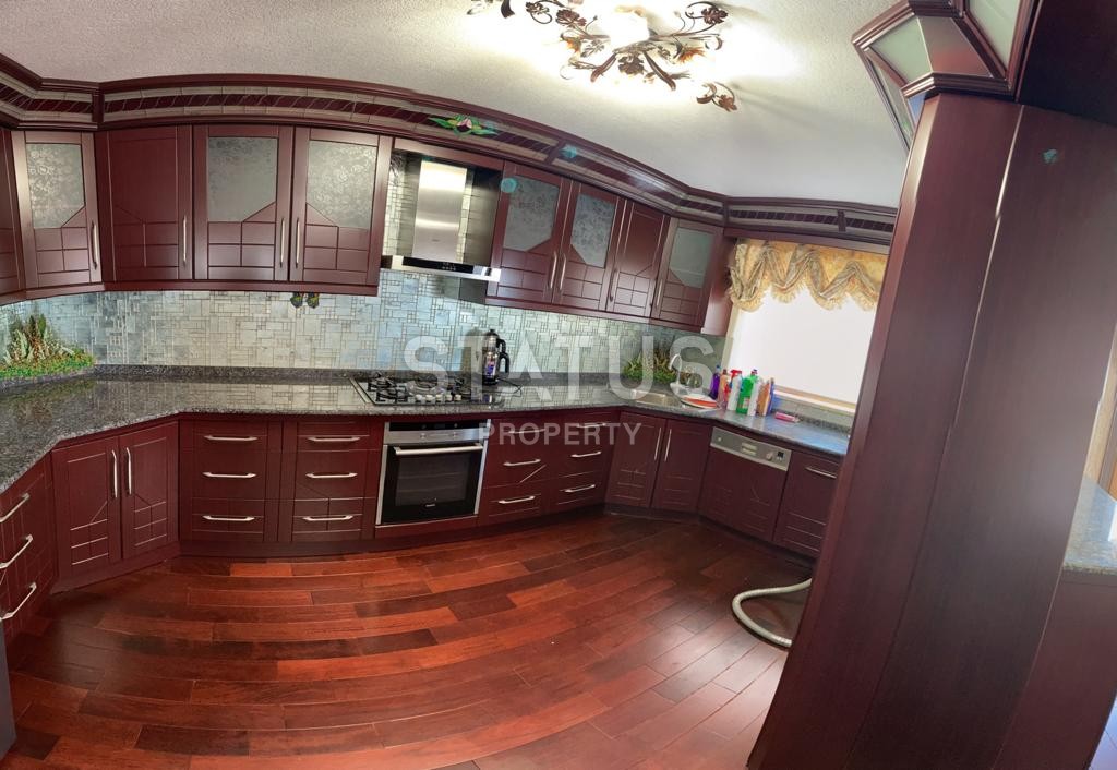 Luxurious furnished duplex overlooking the sea and the center of Alanya, 3+1, 225 m2 фото 27