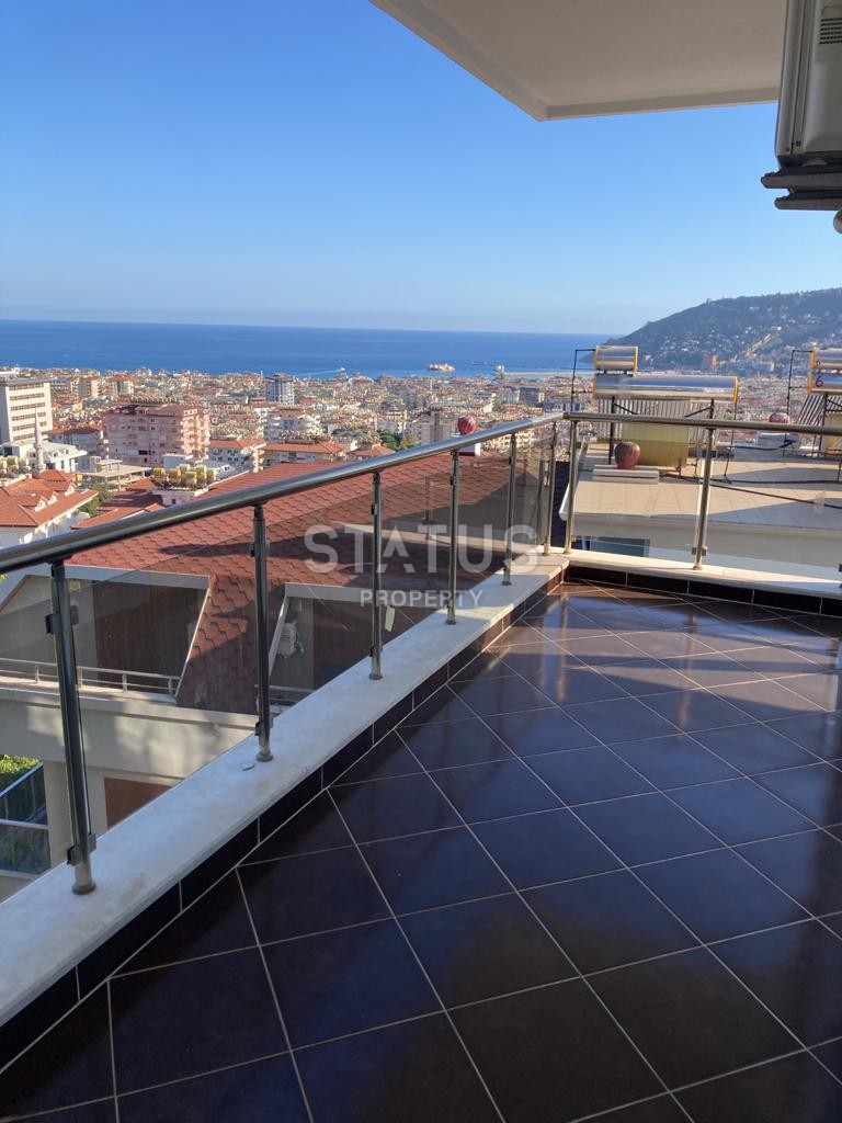 Luxurious furnished duplex overlooking the sea and the center of Alanya, 3+1, 225 m2 фото 32