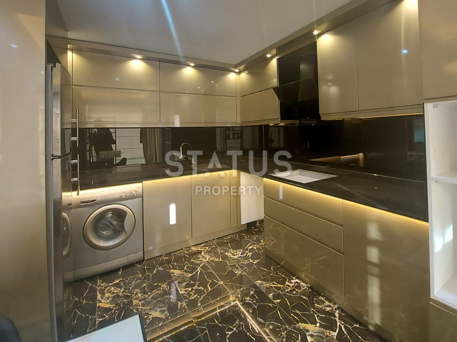 Villa 3+1 with a view of the sea and the fortress, 200 m2. Bektash. Alanya. фото 17