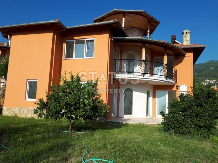 Недорогая вилла в центральной части города в районе Оба, 185 кв. м. фото 1
