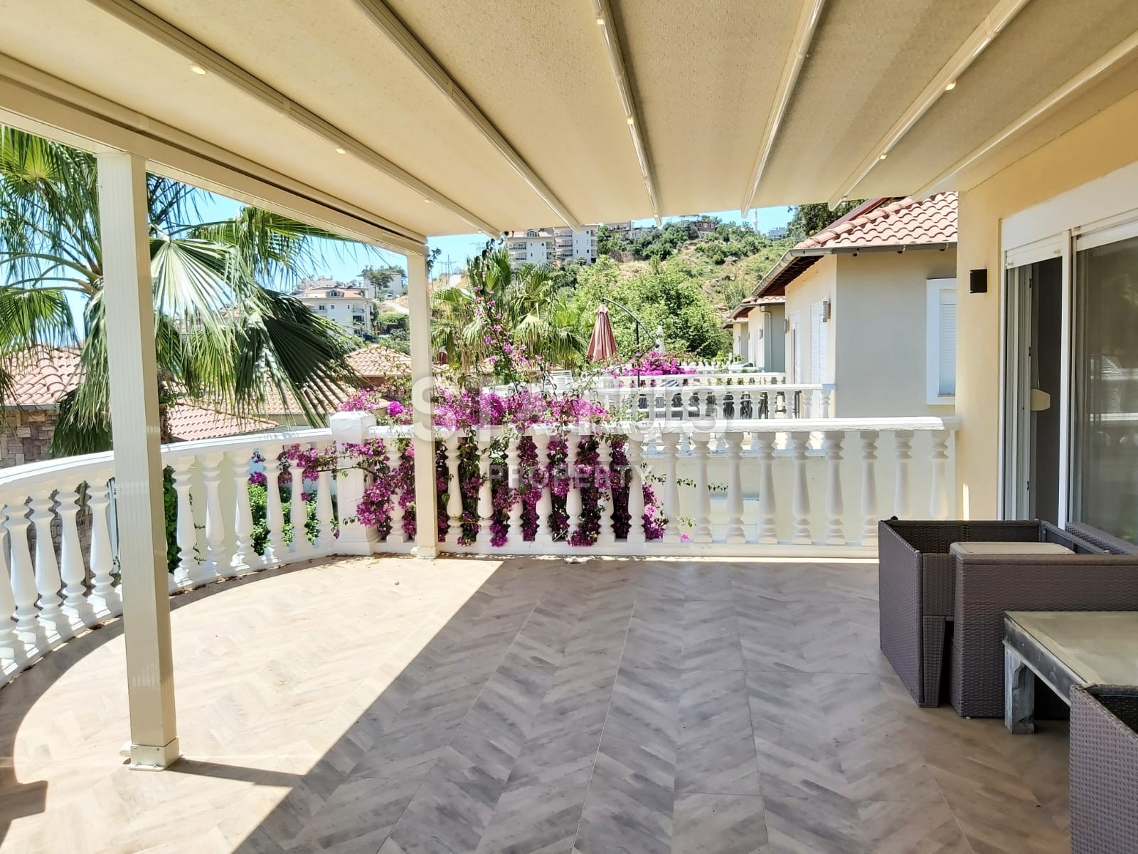 Вилла 3+1 с видом на море и горы в центре Аланьи, 155 м2 фото 30