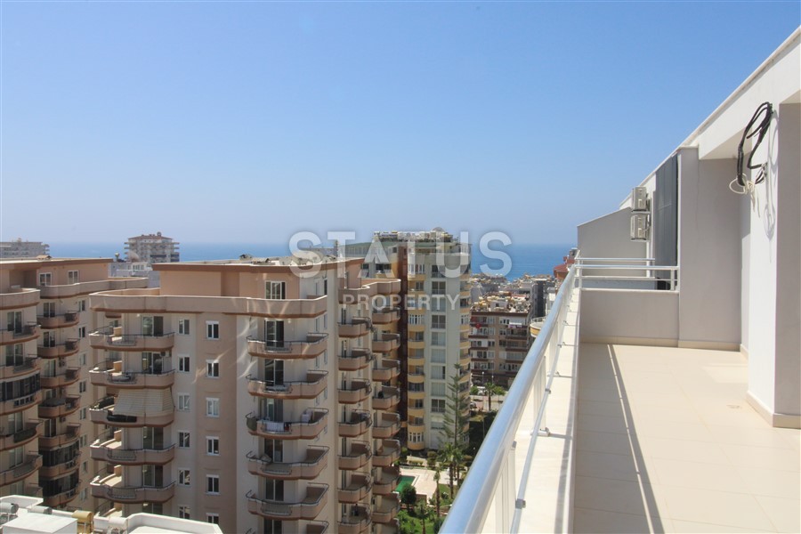 Пентхаус с видом на море в Махмутларе, 160 м2 фото 1